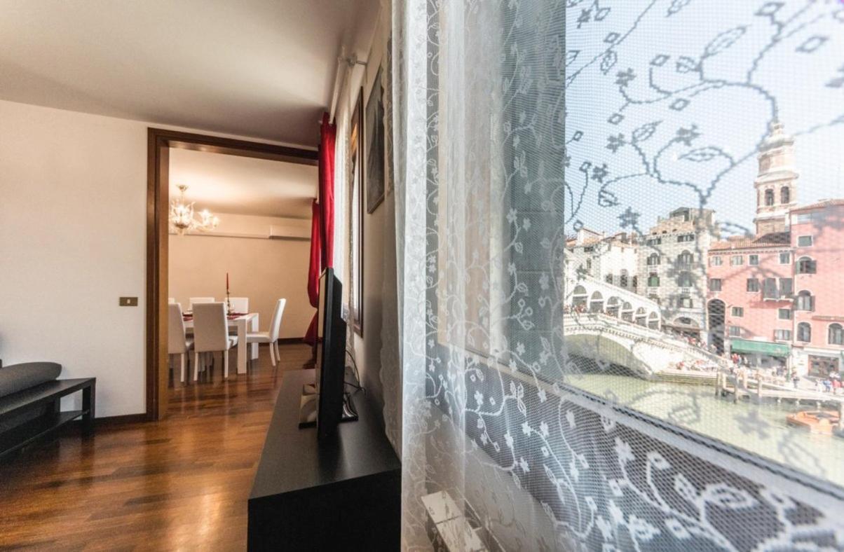Rialto Apartment With Canal Grande View Venice Exterior photo